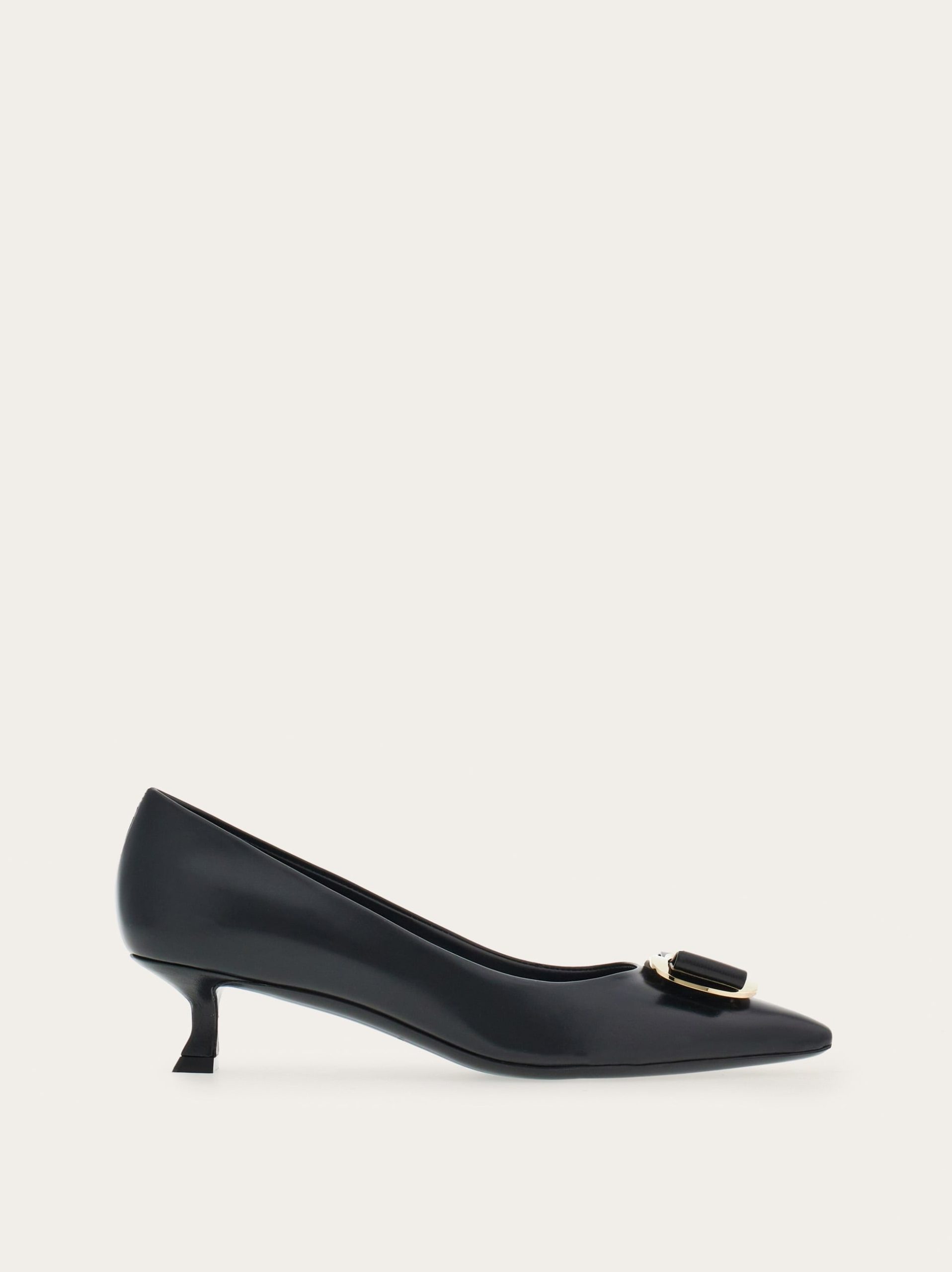Ferragamo New Vara plate low heel pump - Image 1